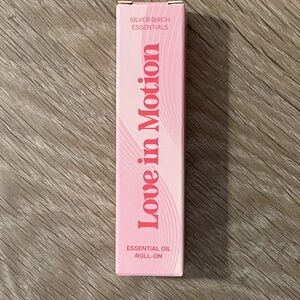 NIB Love in Motion Essential Oil Roll-On Aromatherapy